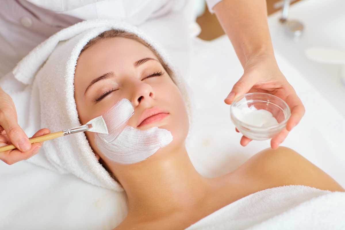 Microbiome-Friendly Beauty: How Probiotic Skincare is Redefining Healthy Skin